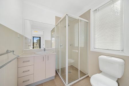 94A Mary Gillespie Avenue, Gungahlin ACT, Belconnen - Photo 4