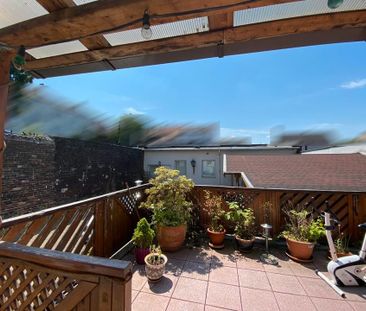 Gemütliche 3-Zimmer-Dachgeschosswohnung in Gelsenkirchen-Buer! Einb... - Photo 1