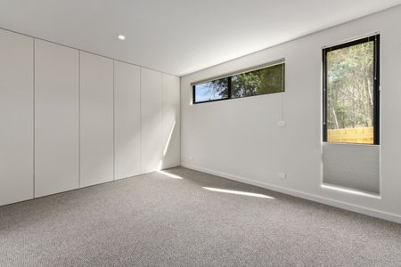 Stylish Executive Townhouse - Photo 4