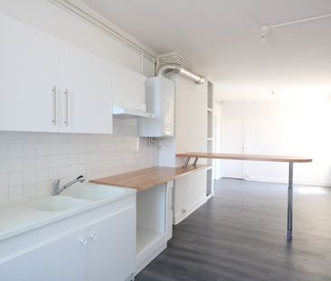 Location Appartement 3 pièces 57m² - Photo 3