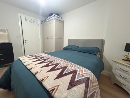 301 College Court Central, Belfast BT1 6BF - Photo 3