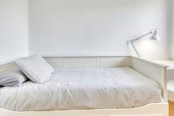 Carrer Jerónima Galés, Valencia, Valencian Community 46017 - Photo 1