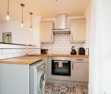 1 bedroom flat to rent - Photo 2