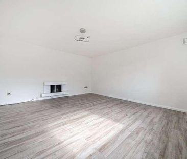 Brisbane, Stonehouse, GL10 - Photo 1