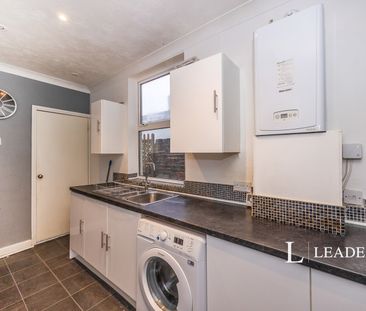 2 bedroom house to rent Cuthbert Road, Portsmouth, PO1 - Photo 2