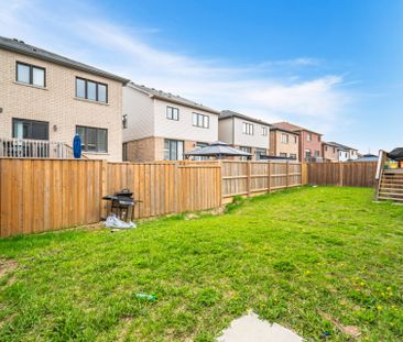 For Lease - 12 Pagebrook Crescent, Hamilton, Ontario - Photo 4