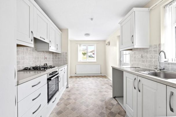 2 bedroom bungalow to rent - Photo 1