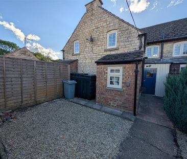 2 bedroom terraced house to rent - Photo 4