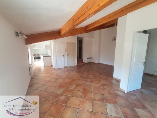 Location Appartement 3 pièces 57m² CUERS 83390 - Photo 1