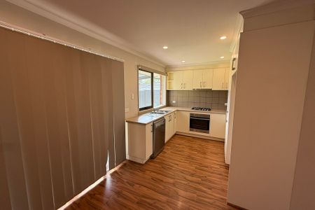 53 Edeys Run, Hampton Park VIC - Photo 3