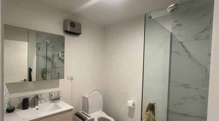 One bedroom with private entertaining area - Photo 3