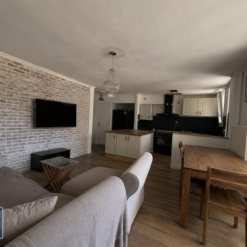 Location Appartement 5 pièces 84m² MARTIGUES 13500 - Photo 1