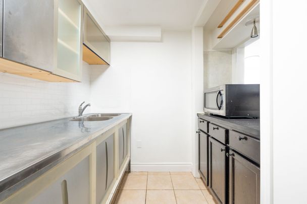 For Lease - 674 Abana Road, Mississauga, Ontario - Photo 1