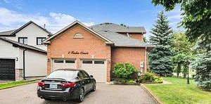 Amazing 4Bedroom Double Car Garage House In Vaughan! - Photo 2