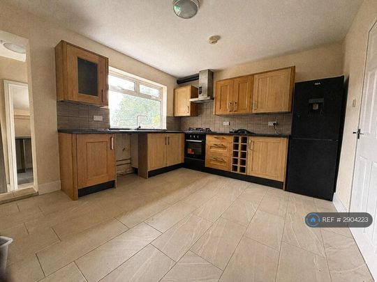 3 bedroom terraced house to rent - Photo 1