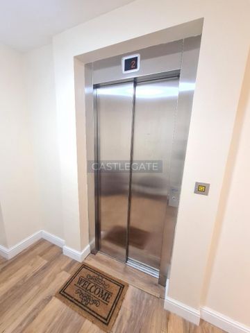 1 bedroom triplex to rent - Photo 4