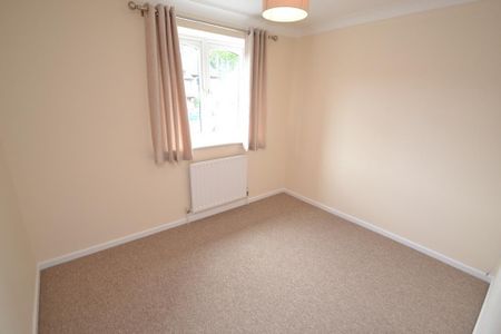 4 bedroom detached house to rent - Photo 4