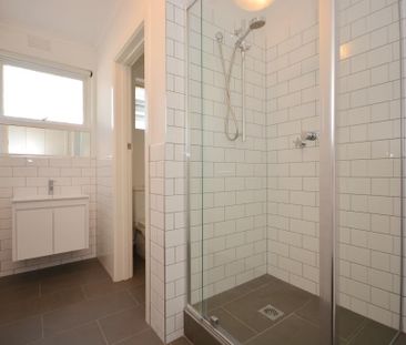 Renovated, spacious ground floor apartment - Photo 6