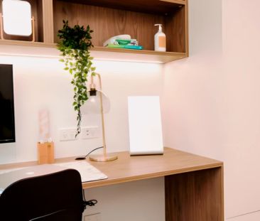 Accessible Single Bedroom - Photo 1