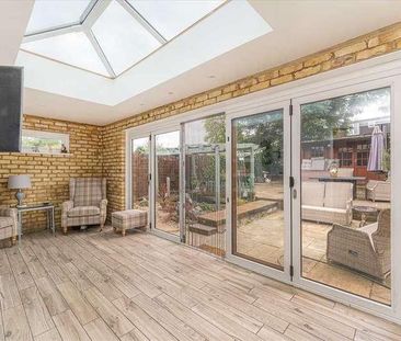 The Avenue, Hornchurch, Hornchurch, RM12 - Photo 3