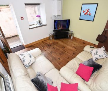 5 bedroom flat to rent - Photo 2