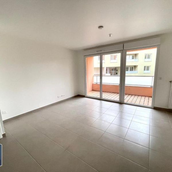 Location Appartement 2 pièces 41m² PETIT COURONNE 76650 - Photo 1