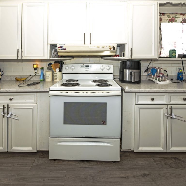 For Lease - 212 Mc Connell Avenue Unit# A (Upper Unit), Cornwall, Ontario - Photo 1