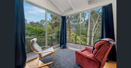 Relaxed Lifestyle Living in Central Warrandyte - Photo 2
