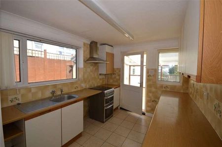 Townsend Avenue, Seaton, EX12 - Photo 3