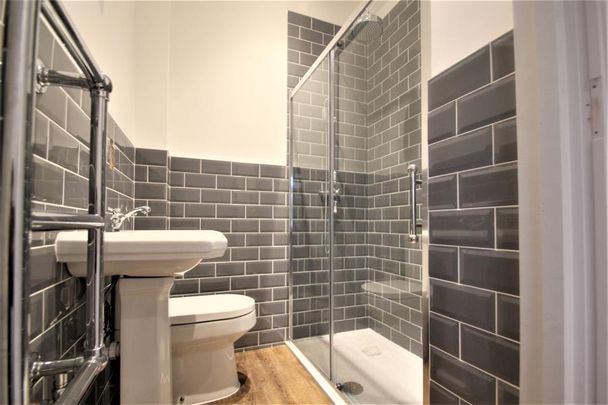 The Beeches, Woking, Surrey, GU22 - Photo 1