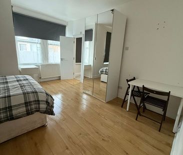 Room in a Shared House, Ivy Road, NW2 - Photo 4
