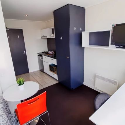 Standard Studio South Facing - Photo 1