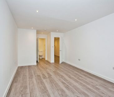 Middle Street - Photo 3