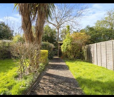 3 Bed Semi-Detached House, Marshfield Road, BS16 - Photo 2