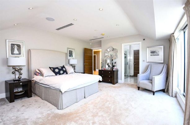 3 bedroom penthouse to rent - Photo 1