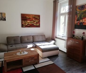 Nefelejcs utca - Fotó 1