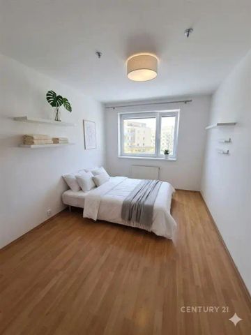 Světlý byt 3+kk (80 m - Fotografie 2
