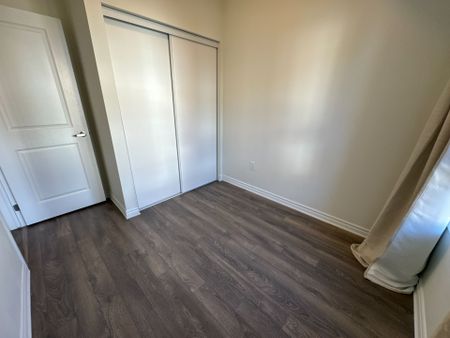 For Lease - 2789 Eglinton Avenue Unit# 412, Toronto, Ontario - Photo 3