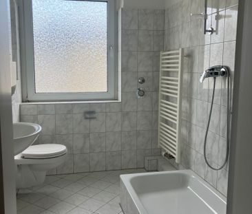 ***Gemütliche 2-Zimmerwohnung mit großem Balkon sucht Sie!*** - Photo 2