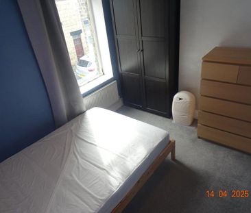 3 bedroom terraced house to rent - Photo 6