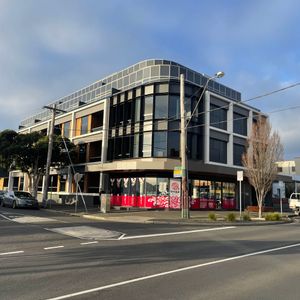 Two bedroom apartment - Fridge included! - Photo 2