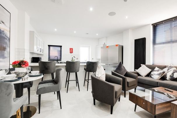 6 bedroom house to rent - Photo 1