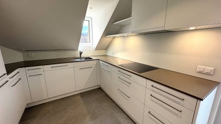 Exklusive, frisch sanierte 6.5-Zimmer-Attikawohnung in Bottighofen – Wohnen auf höchstem Niveau! - Photo 2