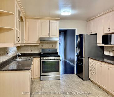 3211 Valcourt Crescent - Photo 4