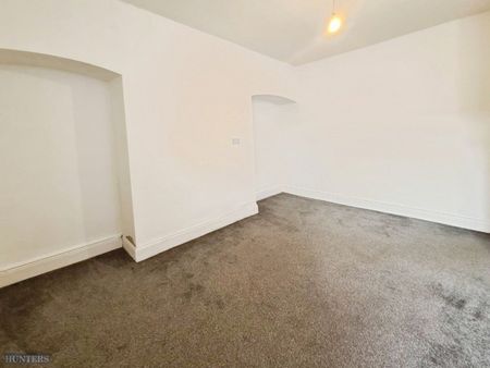 2 bedroom Flat To Let Total Size: 722 SQ FT - Photo 5