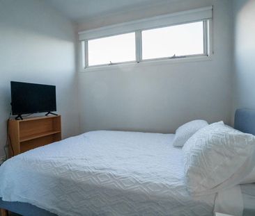 Yarraville - Photo 5