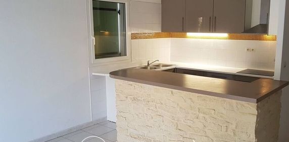 Maison a louer - 3 chambres - Garage & jardin, - Photo 2