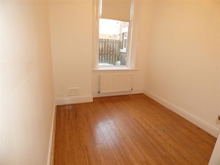 2 bed flat to rent in Tosson Terrace, Heaton - Photo 4