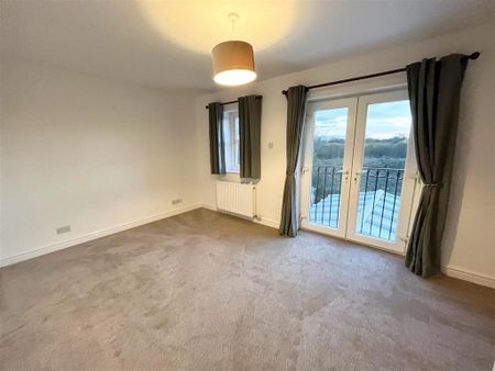 3 bedroom semi-detached house to rent - Photo 4