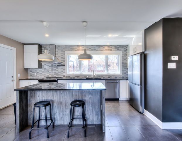 À louer / Maison à paliers multiples - Photo 1